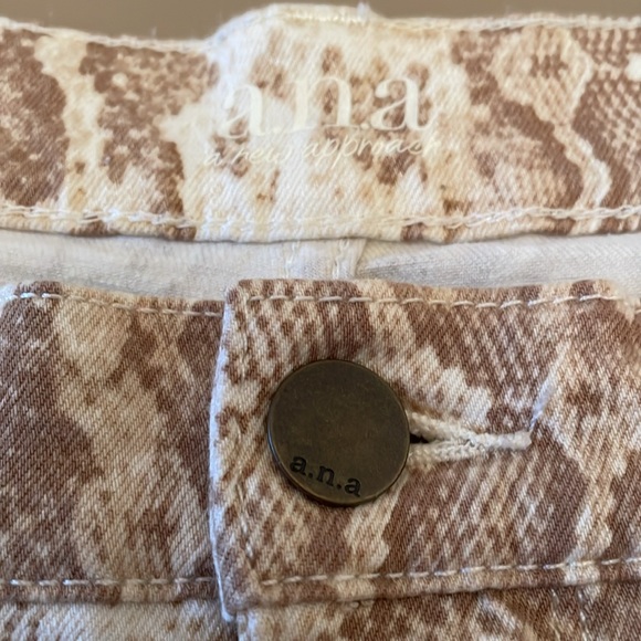 A.N.A. Snake Skin Pattern Size 12 - Picture 4 of 8